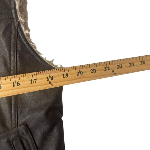 Maurices Y2k Size Large Penny Lane Retro Faux Leather Brown Button Up Vest - Picture 6 of 7